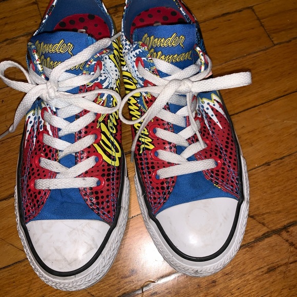 converse wonder woman chucks